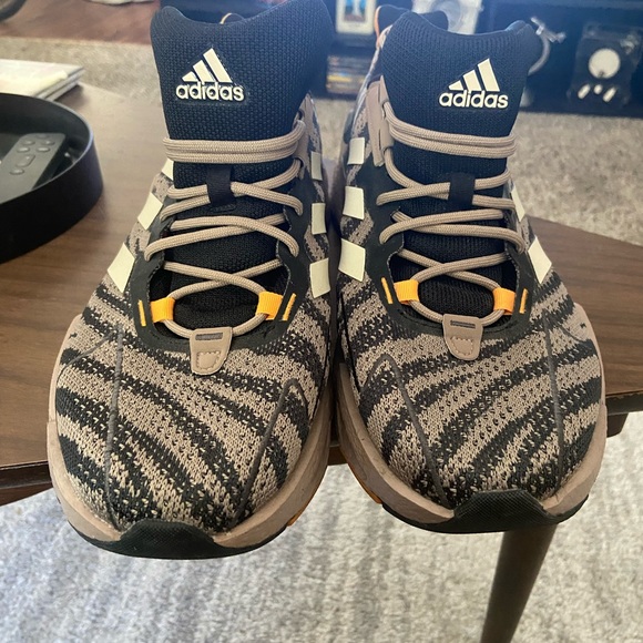 Adidas chalky brown Net BOOST running sneakers. - Picture 6 of 11